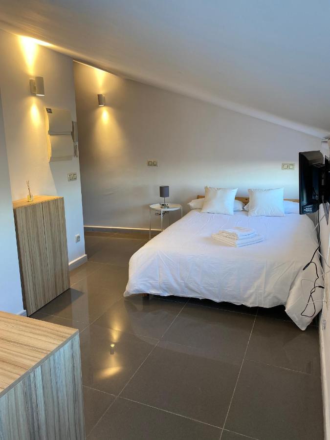 Apartamentos Fuente Arriba Poyales Del Hoyo Exteriör bild